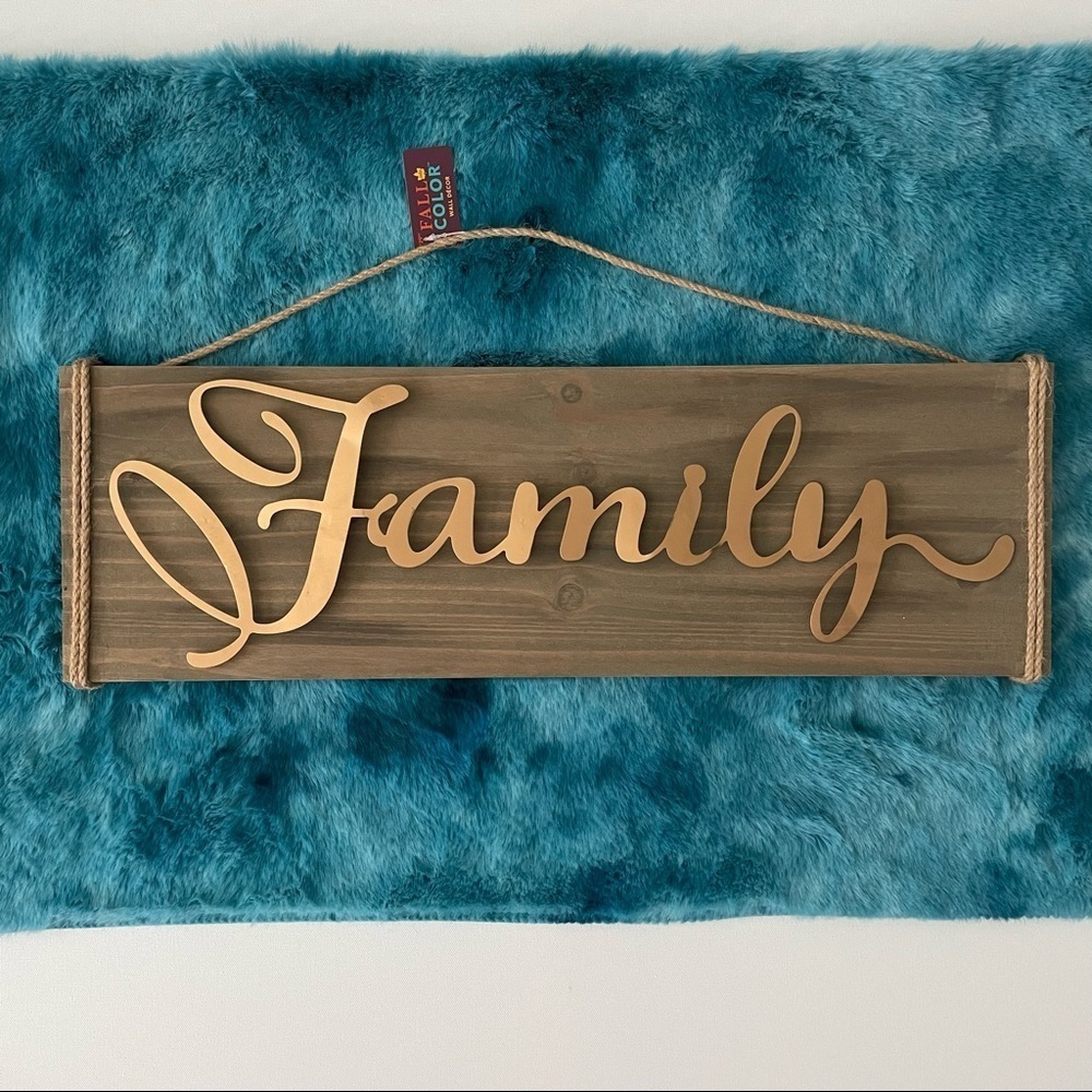 Wooden FAMILY Wall Decor
